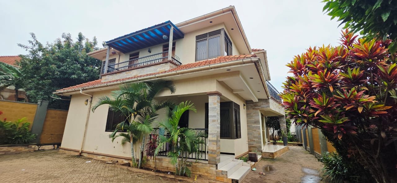 Modern Two-Storey Residential House for Sale in Mukono in Plot 1098, Kyagwe Block 91, Nabusugwe, Kyagwe, Mukono District, Uganda.